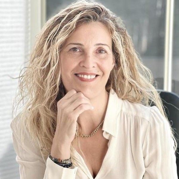 אורלי