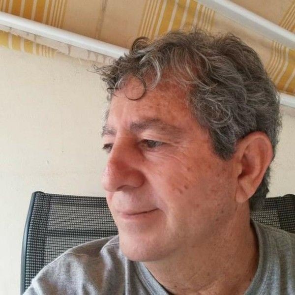 דניאל