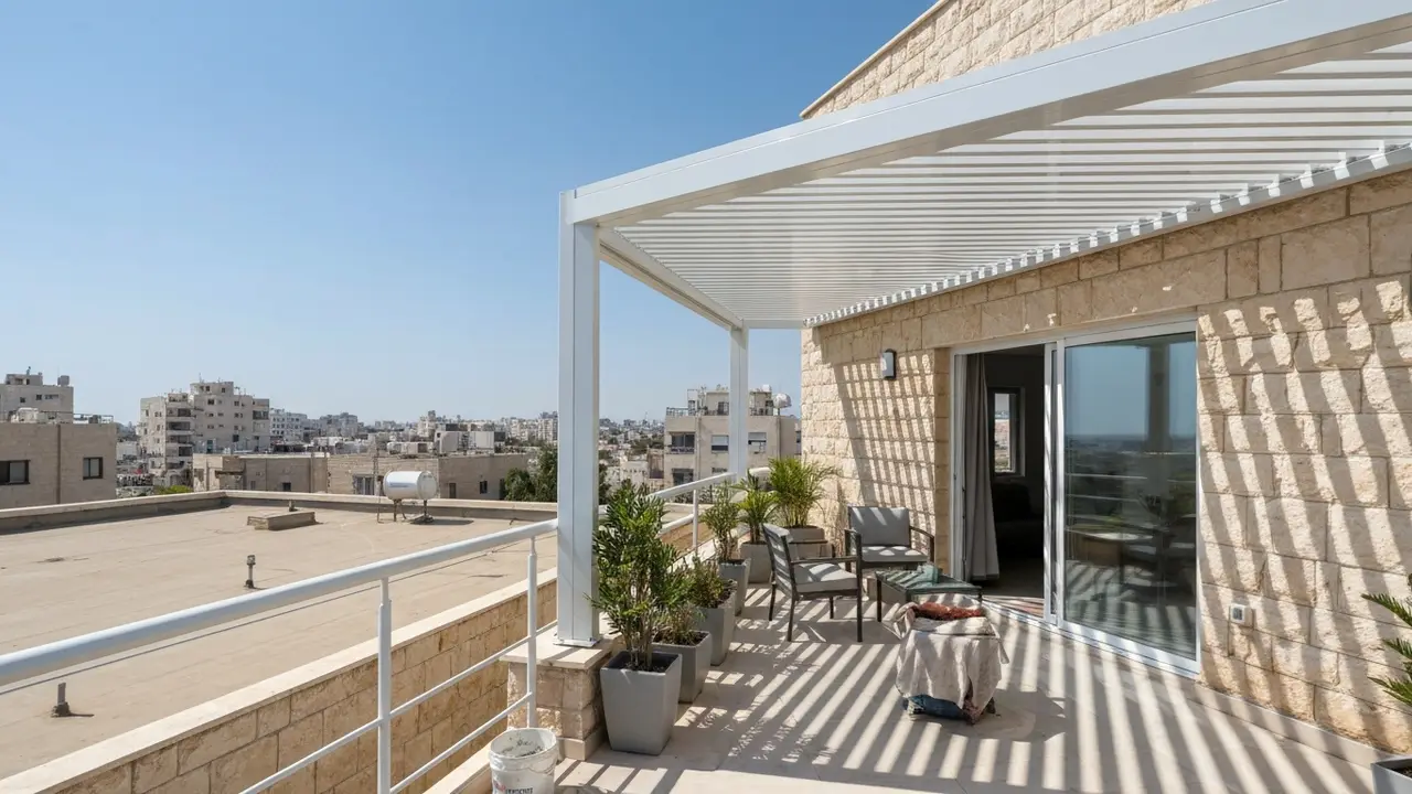 גגון הצללה למרפסת 2026: כל מה שחשוב לדעת + המלכודות