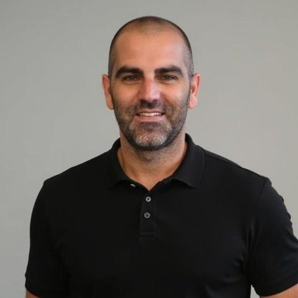 עמית