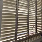 עבודה של משה, מתקין תריסים (4)