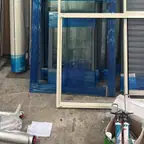 עבודה של שחר, סגירת מרפסת זכוכית (13)