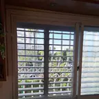 עבודה של שי, מתקין תריסים (1)