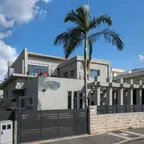 עבודה של אורלי, מעצב פנים (1)