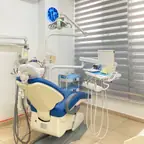 עבודה של אידה, רופא שיניים (2)