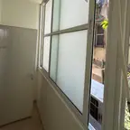 עבודה של שחר, סגירת מרפסת זכוכית (9)