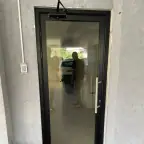 עבודה של חיים, סגירת מרפסת זכוכית (5)