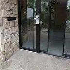 עבודה של דניאל, מתקין דלתות (2)