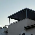 עבודה של איציק, מתקין סוככים (7)
