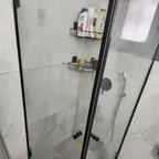 עבודה של בועז, מתקין מקלחונים (3)