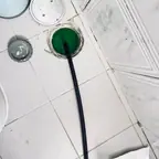 עבודה של פיני, אינסטלטור (2)