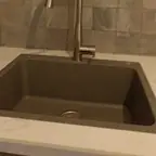 עבודה של קובי, אינסטלטור (18)