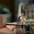 עבודה של אומן, מנעולן (1)