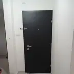 עבודה של גל, מתקין דלתות (23)