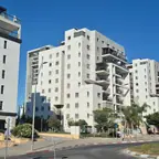 עבודה של יוסי, מתווך (5)