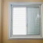 עבודה של כפיר, סגירת מרפסת זכוכית (2)