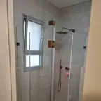עבודה של יואל, מתקין מקלחונים (18)