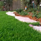 עבודה של טל, מתקין דשא סינטטי (1)