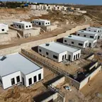 בית יביל / יחידת דיור, מבנה יביל / מודולרי וחזית חיצונית – מעבודות שרון, מבנים יבילים (17)