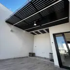 עבודה של ישי, מתקין סוככים (1)