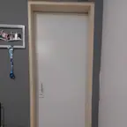 עבודה של גל, מתקין דלתות (7)