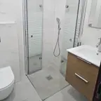 עבודה של יואל, מתקין מקלחונים (12)