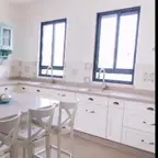 עבודה של אריאל, נגר למטבחים (2)