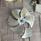 עבודה של דני, טכנאי מזגנים (2)