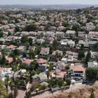 עבודה של יוסי, מתווך (2)