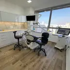 עבודה של אולגה, רופא שיניים (1)
