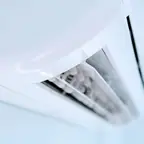 עבודה של דמיטרי, טכנאי מזגנים (1)