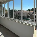 עבודה של שחר, סגירת מרפסת זכוכית (17)