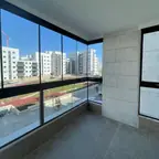 עבודה של ספרטק, סגירת מרפסת זכוכית (24)