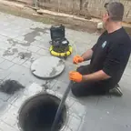 עבודה של אריק, חברת ביובית (16)