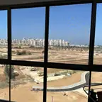 עבודה של ישראל, סגירת מרפסת זכוכית (14)