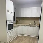 עבודה של איציק, מתקין פרקטים (2)