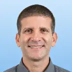 גיא – טכנאי מחשבים