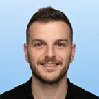אריאל – מתווך