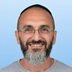 אברהם – מתקין עמדות טעינה