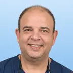 עדי – רופא שיניים