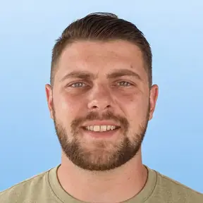 רומן – אינסטלטור
