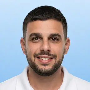 משה – טכנאי אזעקות ומצלמות