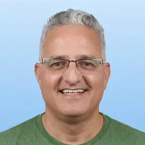 רועי – טכנאי מוצרי חשמל