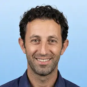 יוסי – טכנאי מחשבים