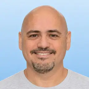 רונן – מורה לנהיגה