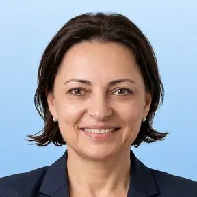 יוליה – מתווך