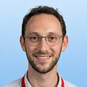 אביב – מתווך