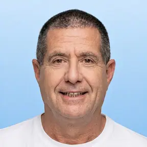 גיל – מתווך