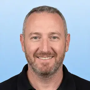בן – מתקין סוככים