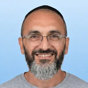אברהם – מתקין עמדות טעינה